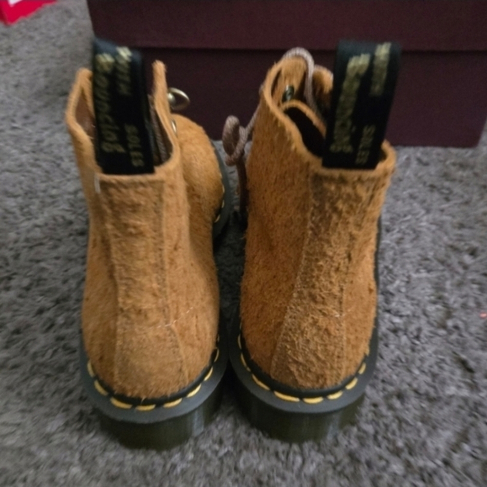 Dr. Martens Airware 101 HDW Women Size 6 Burnt Yellow Rough Finish Suede 032026 - Picture 6 of 11